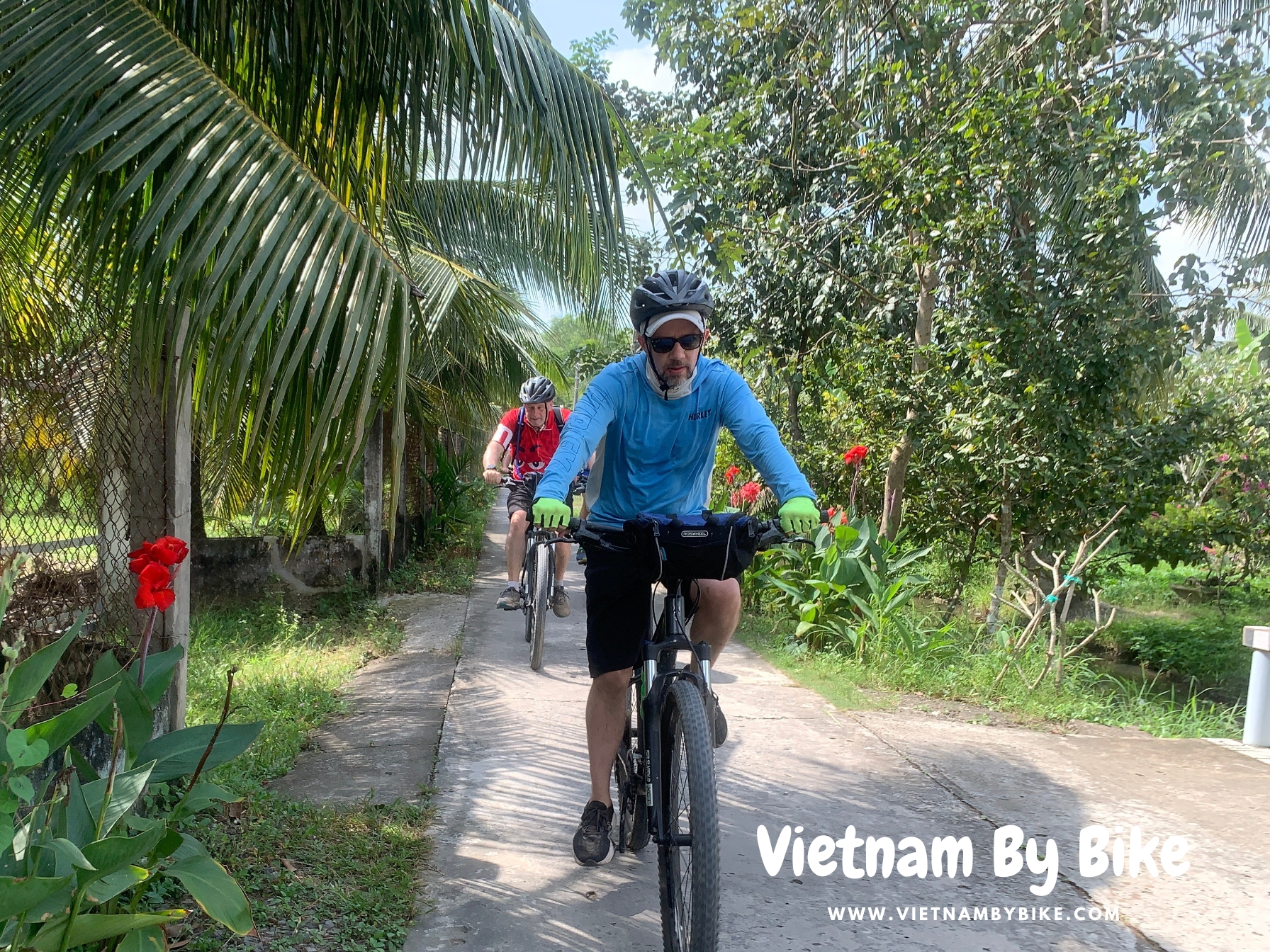 The best duration of a cycling holiday from Angkor Wat to Saigon ?