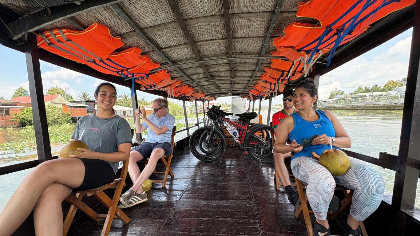 Fantastic Mekong Delta Cycling Tour 5 Days Photo 4