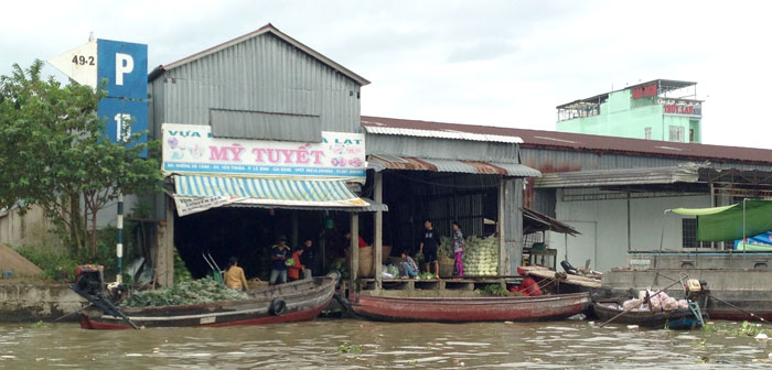 boat trip on cai be floating market tour - Best Mekong Delta Day Tour